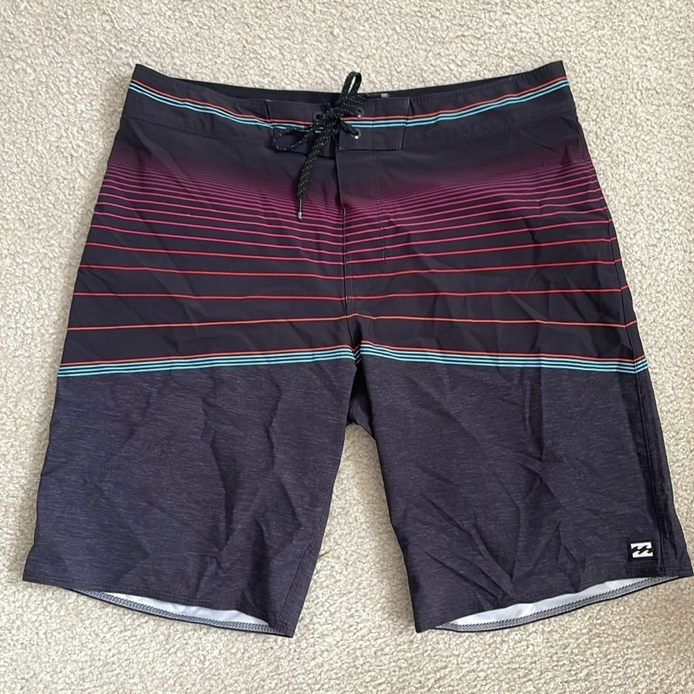 BILLABONG Lo Tides Board Shorts Size 32
